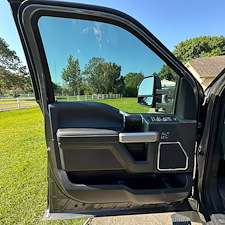 Does-Your-Truck-Still-Turn-Heads-or-Just-Haul-Dust-Ford-F-350-Detailed-in-Orlando-FL 8